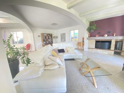 Villa - 185 m² - 6 pièces