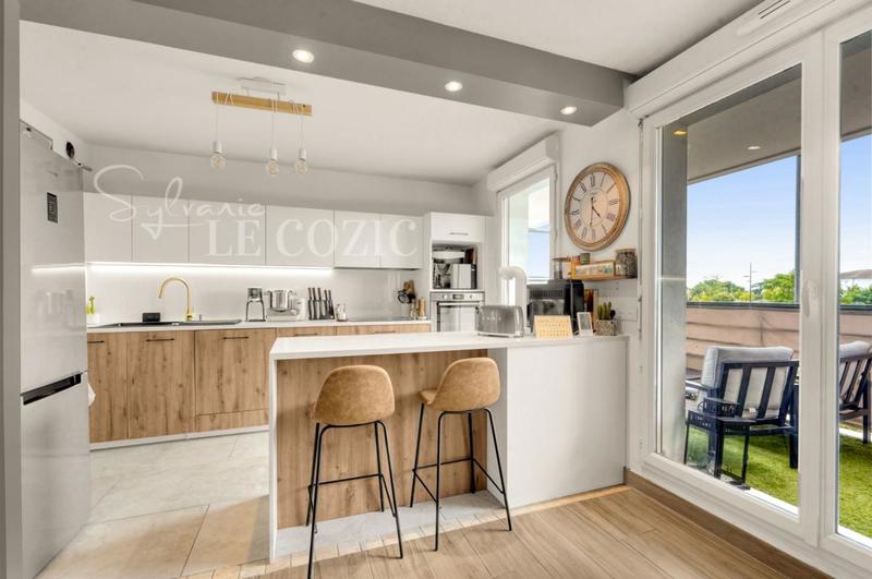 Appartement - 83 m² - 4 pièces