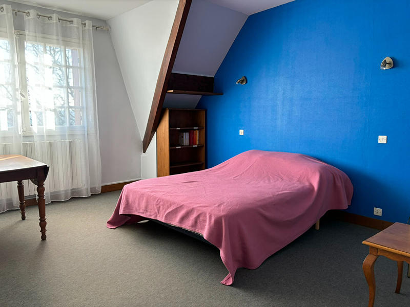 Maison - 275 m² - 10 pièces