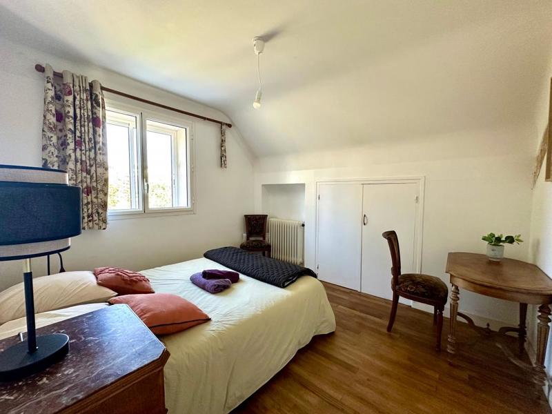 Maison - 170 m² - 9 pièces