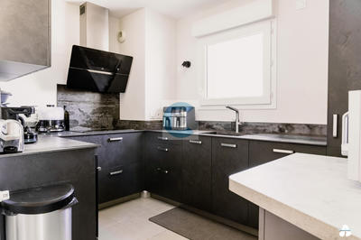 Appartement - 100 m² - 5 pièces