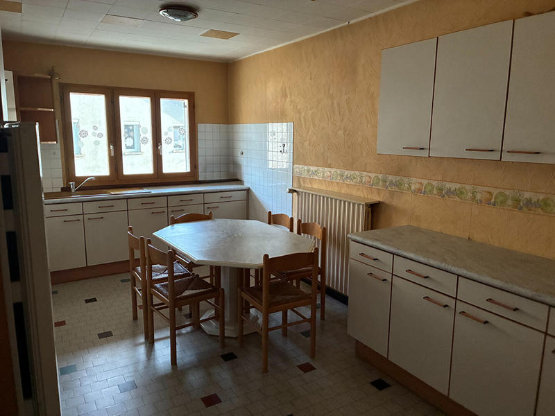 Maison - 198 m² - 8 pièces