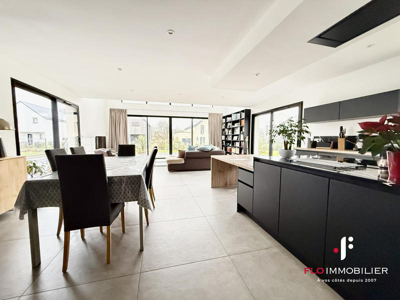 Maison - 167 m² - 7 pièces