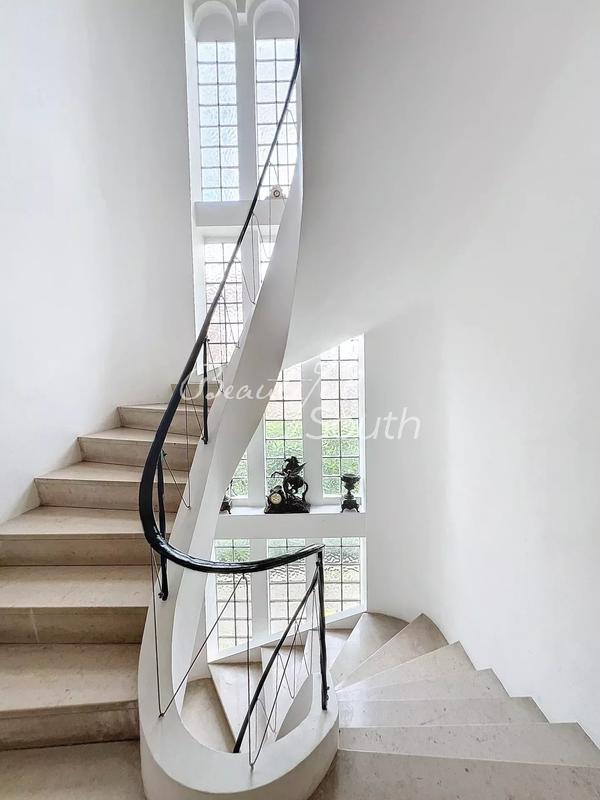 Maison - 247 m² - 5 pièces