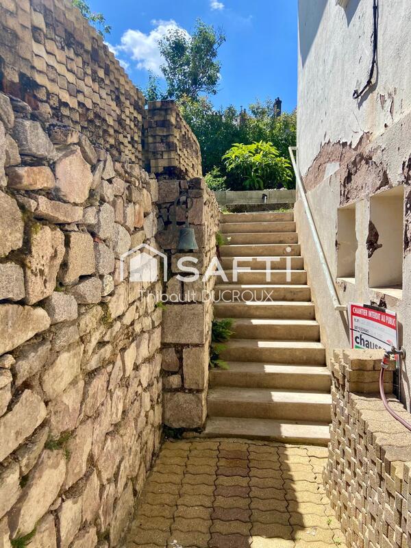 Maison - 90 m² - 4 pièces