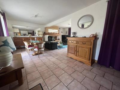 Maison - 161 m² - 6 pièces