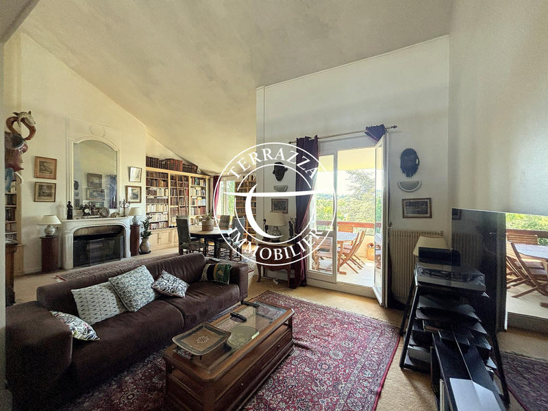 Duplex - 198 m² - 8 pièces