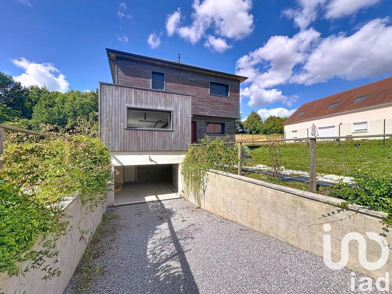 Maison - 169 m² - 8 pièces