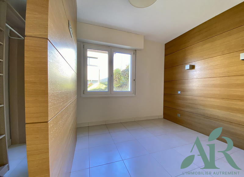 Appartement - 77 m² - 3 pièces