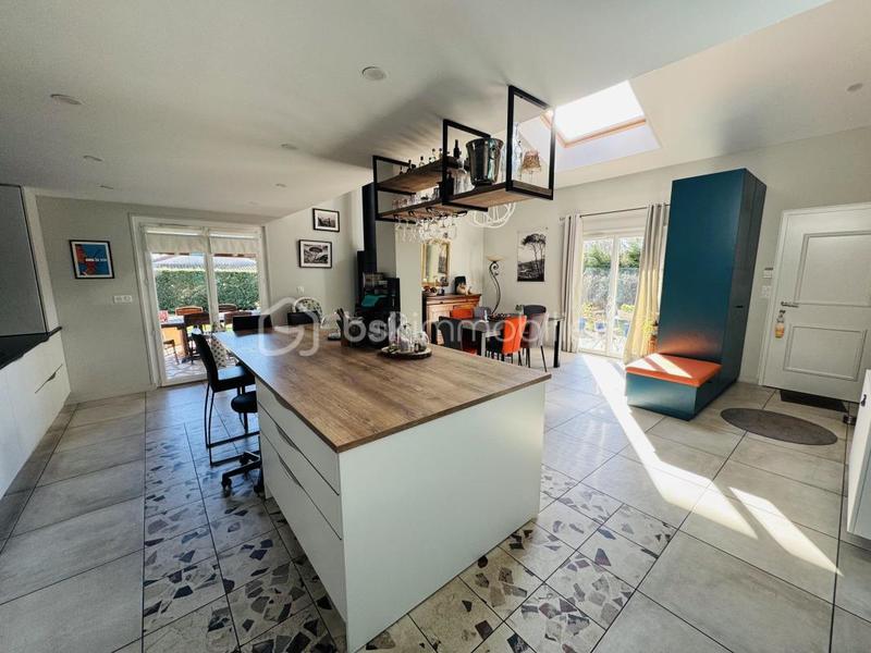 Maison - 210 m² - 7 pièces