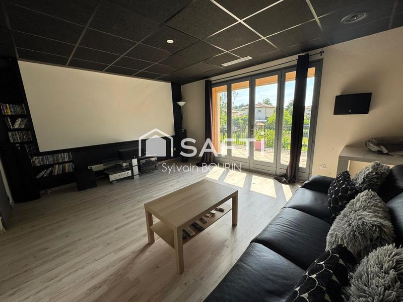 Maison - 289 m² - 9 pièces