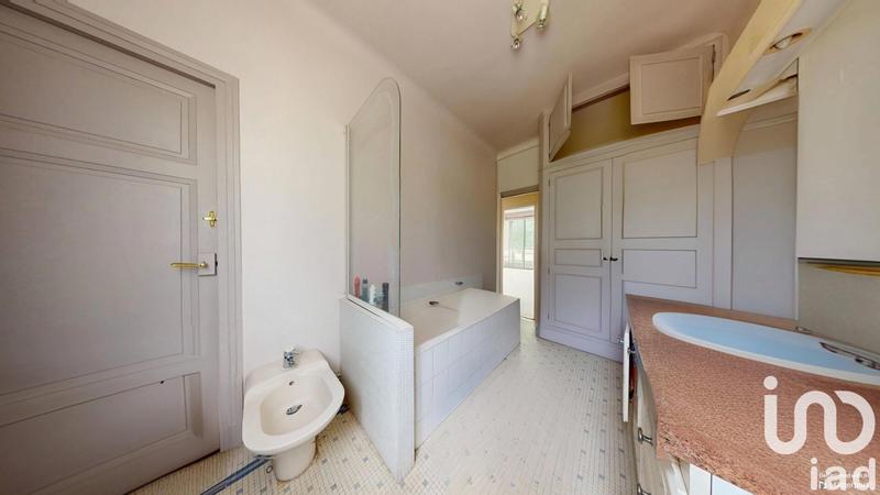 Maison - 211 m² - 7 pièces