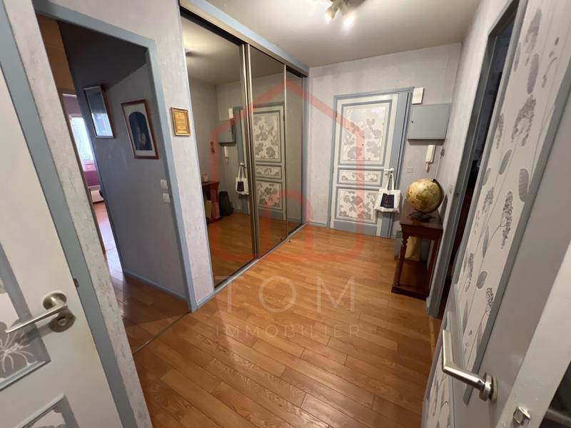 Appartement - 104 m² - 5 pièces