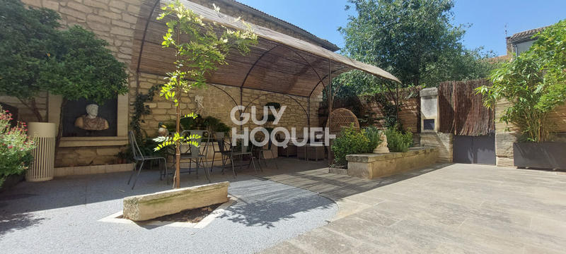 Maison - 252 m² - 9 pièces