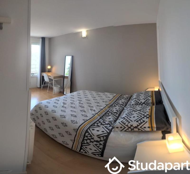 Chambre - 10 m² - 1 pièce