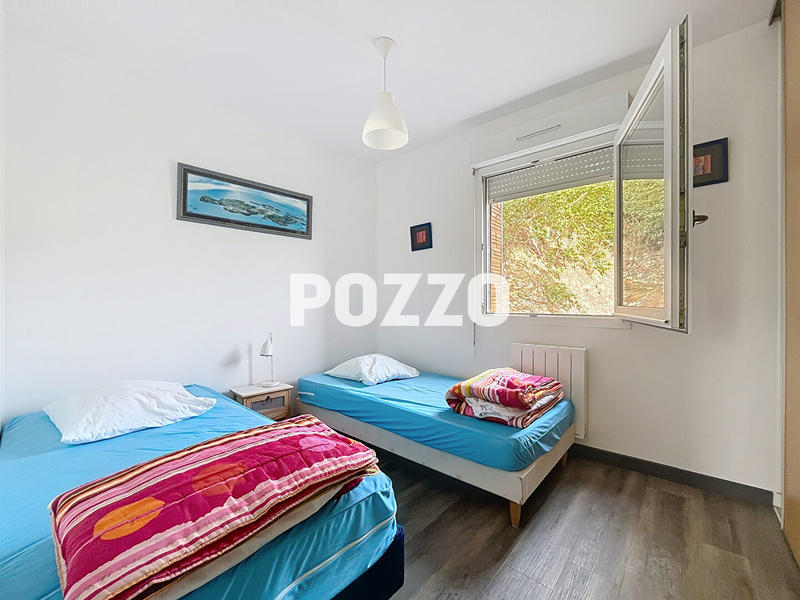 Maison - 196 m² - 9 pièces