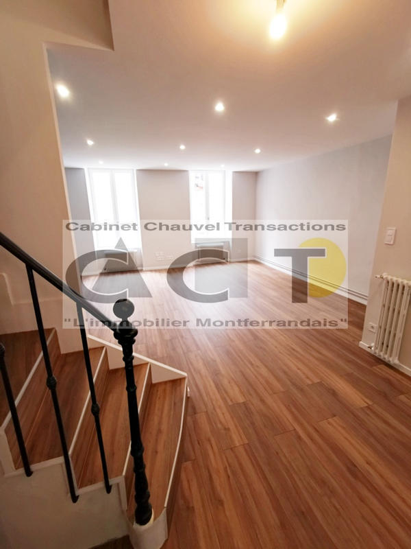 Appartement - 99 m² - 4 pièces