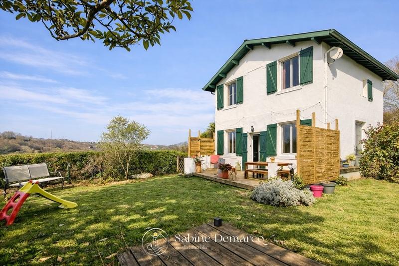 Maison - 83 m² - 4 pièces