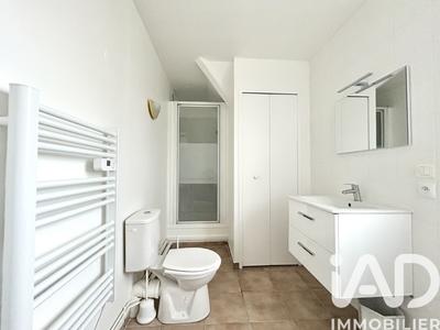 Studio - 30 m² - 1 pièce