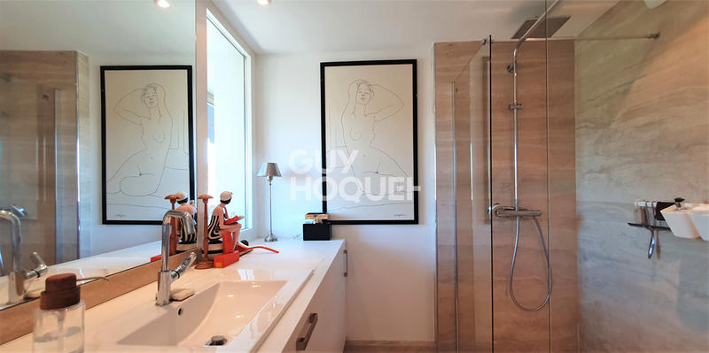 Appartement - 125 m² - 5 pièces