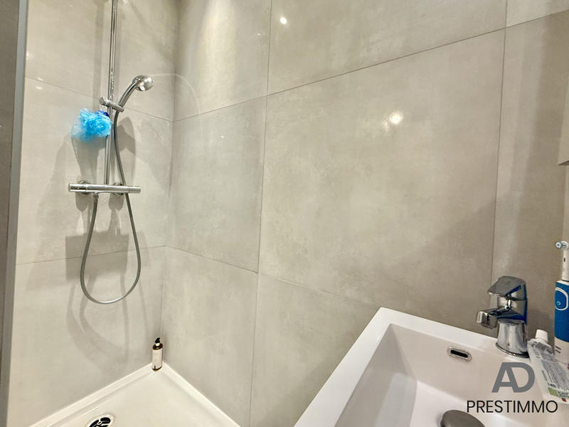 Appartement - 93 m² - 4 pièces