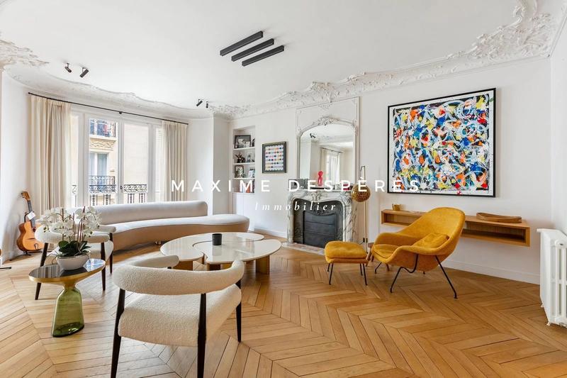 Appartement - 216 m² - 8 pièces