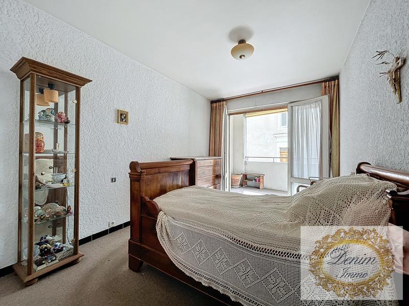 Appartement - 94 m² - 4 pièces