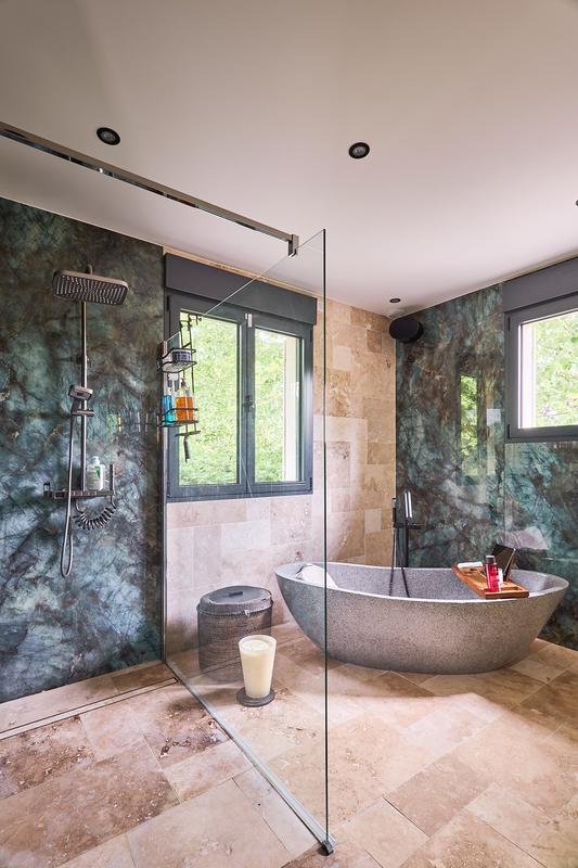 Villa - 280 m² - 6 pièces