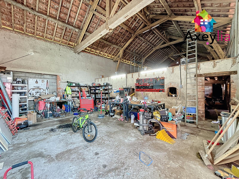 Maison - 240 m² - 8 pièces