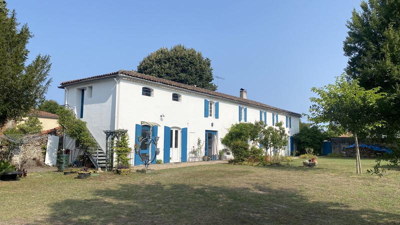 Maison - 274 m² - 7 pièces