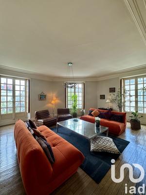 Appartement - 185 m² - 6 pièces