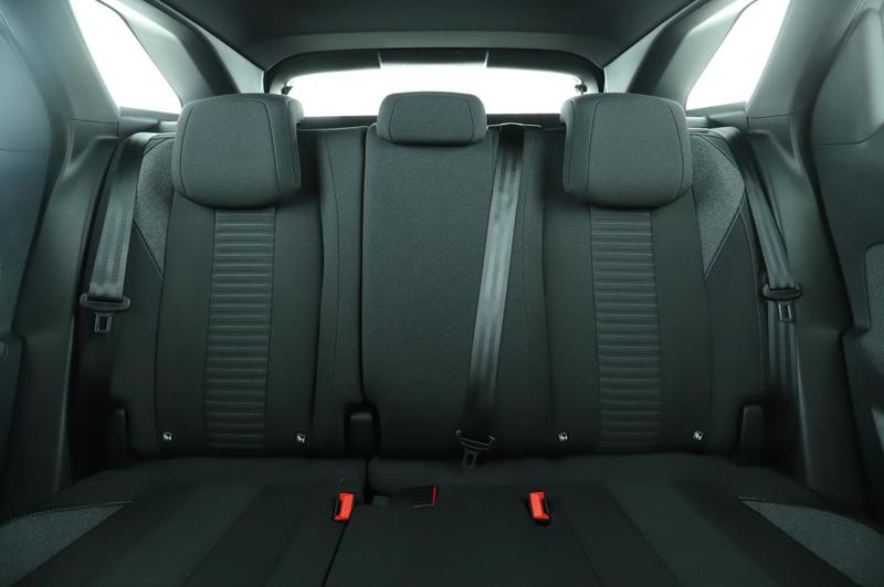 Peugeot 3008 1.5 Blue-HDi Active Pack Eat8 130 ch