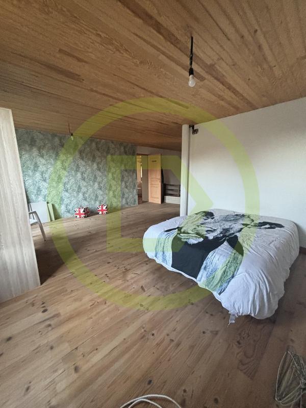 Maison - 88 m² - 6 pièces