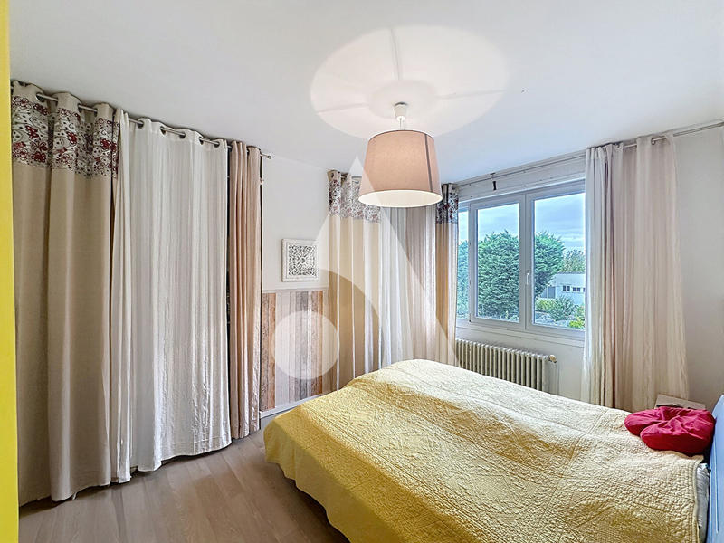 Maison - 96 m² - 5 pièces