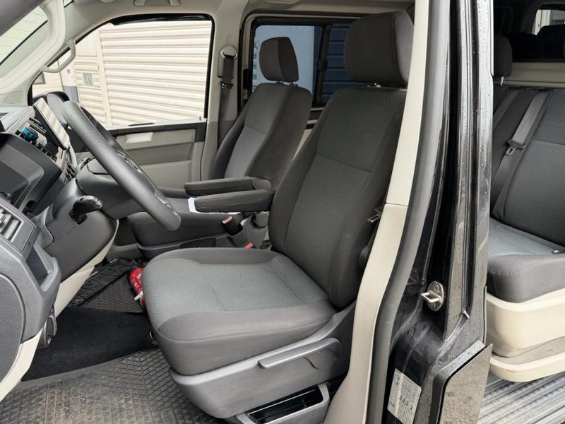 Volkswagen Transporter VI 2.0 TDi 150 Dsg7 L2h1 " 5 Places