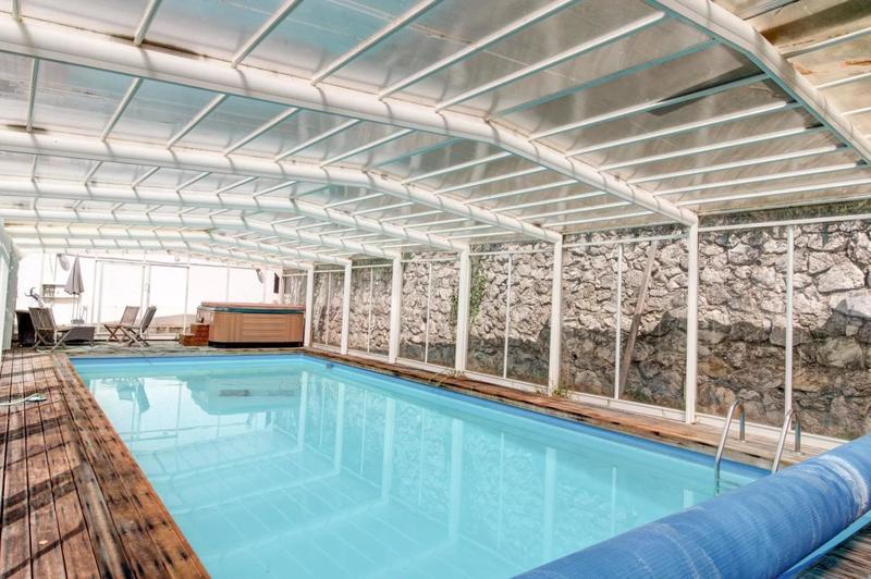 Villa - 206 m² - 6 pièces