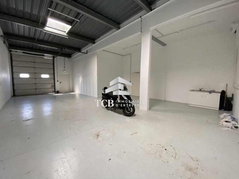 Local d'activités - 174 m²