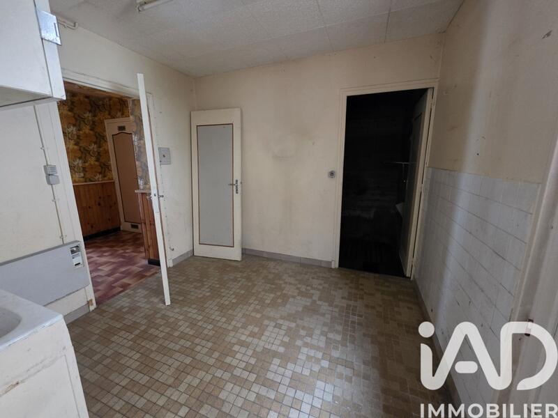 Maison - 127 m² - 8 pièces