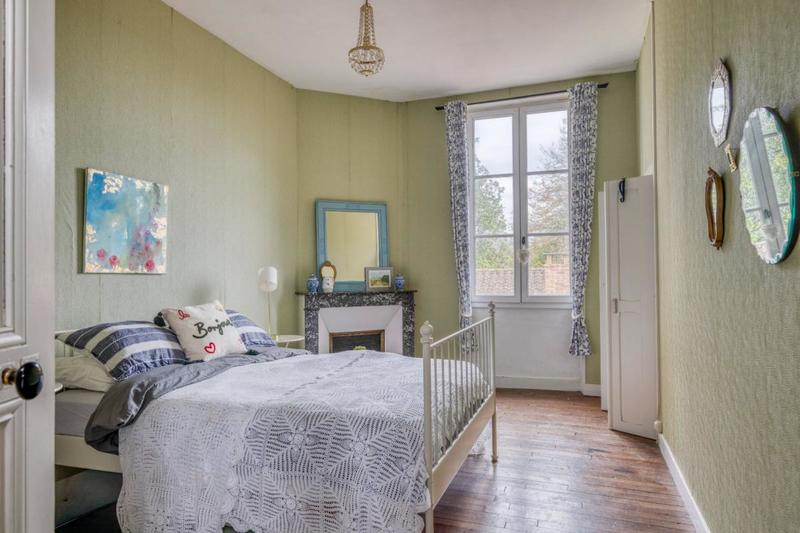 Propriété - 295 m² - 10 pièces