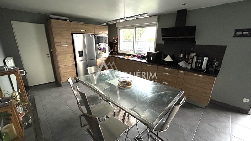 Maison - 133 m² - 6 pièces