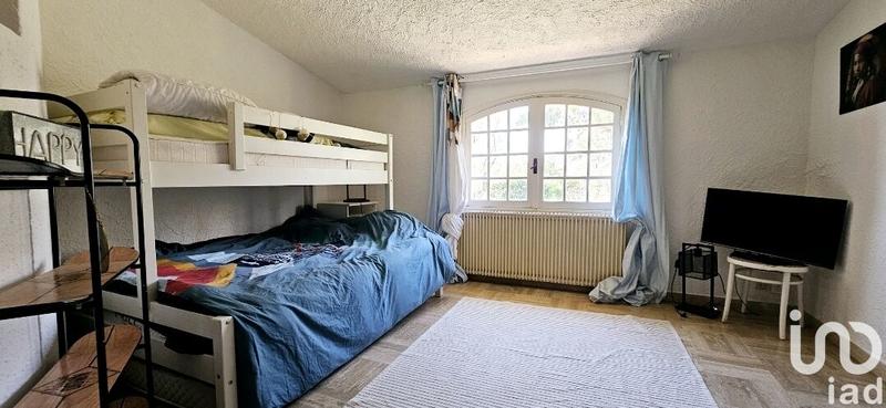 Maison - 212 m² - 7 pièces