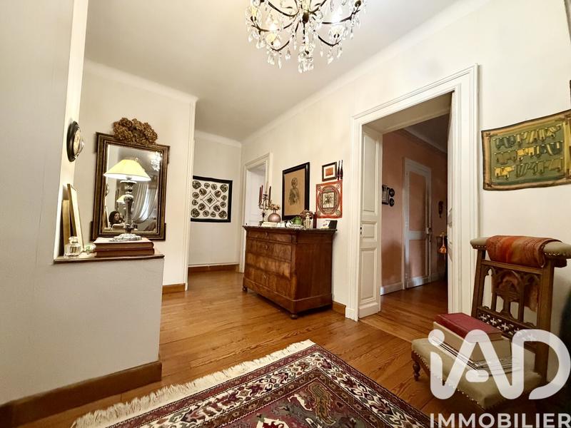 Maison - 271 m² - 6 pièces