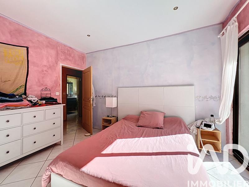 Maison de campagne - 250 m² - 7 pièces