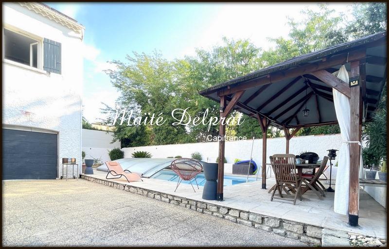 Maison - 218 m² - 10 pièces