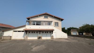 Maison de village - 73 m² - 5 pièces