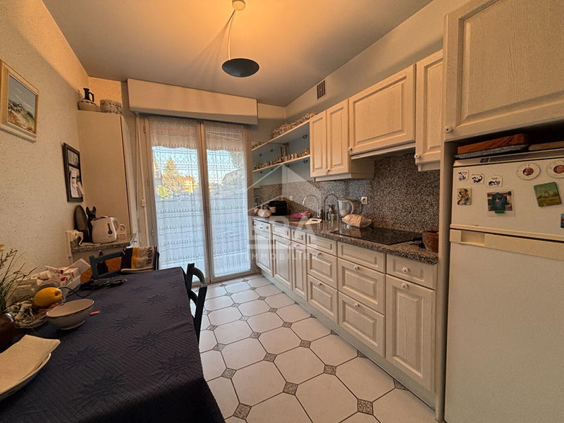 Appartement - 92 m² - 3 pièces