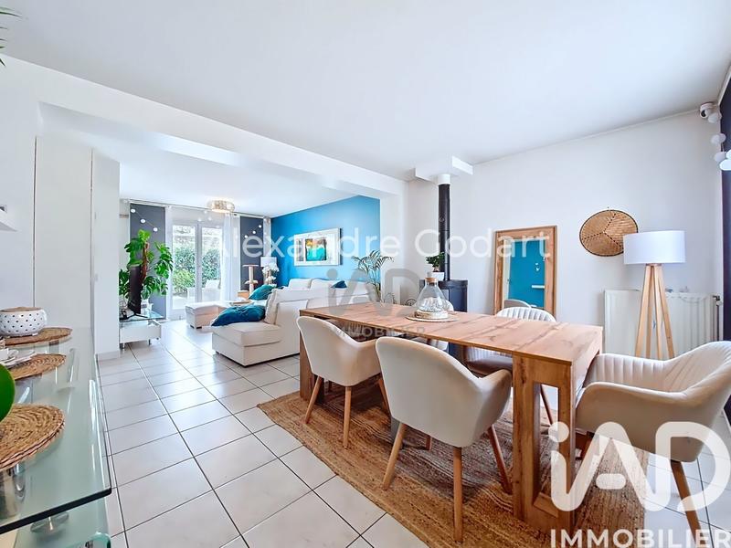 Maison - 104 m² - 6 pièces