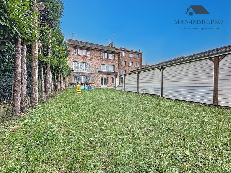 Maison traditionnelle - 205 m² - 6 pièces