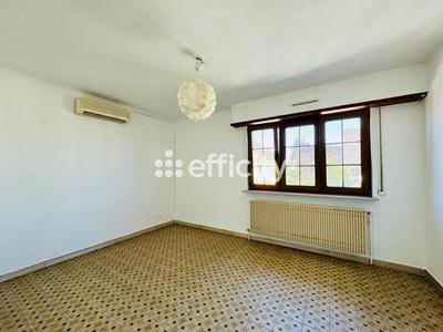 Maison - 195 m² - 5 pièces