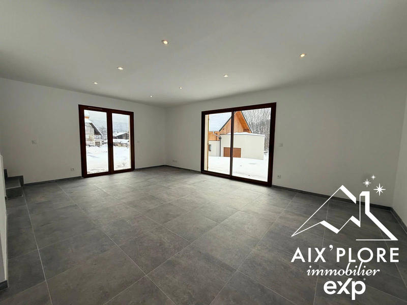 Maison - 98 m² - 4 pièces